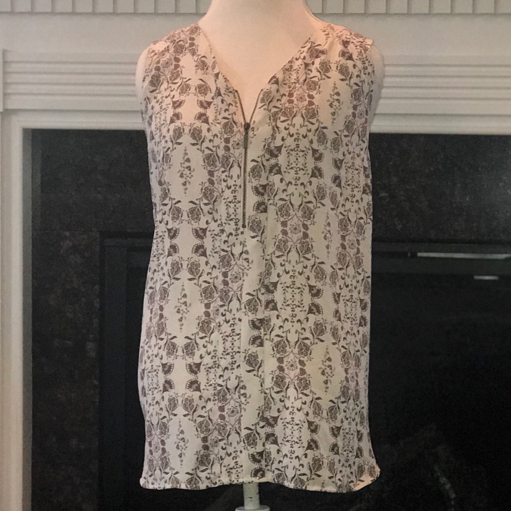 Women’s Sleeveless Top✨